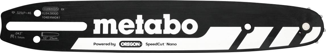 Detailní zobrazení černé vodící lišty Metabo motorové pily s označením "metabo", branding Oregon SpeedCut Nano a bílými diagonálními pruhy.