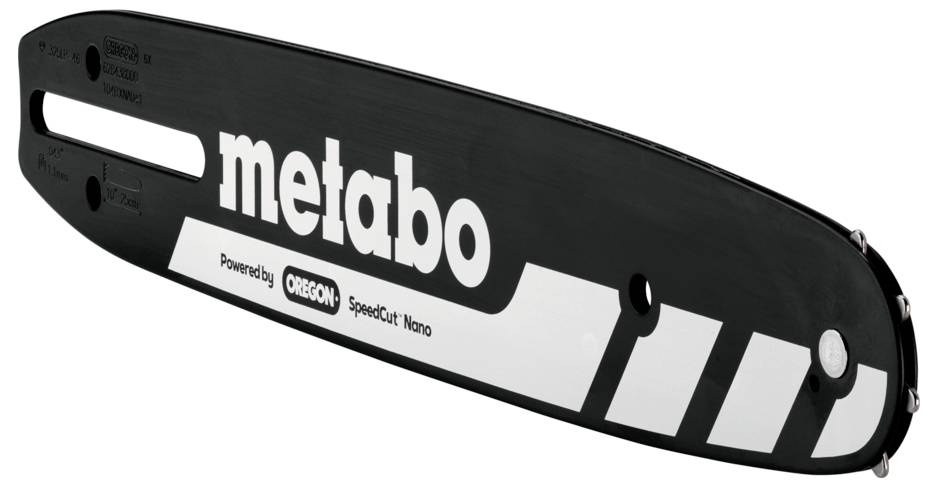 Černá vodítka řetězové pily Metabo s označením "metabo", "Powered by Oregon" a "SpeedCut Nano" na bílém pozadí.