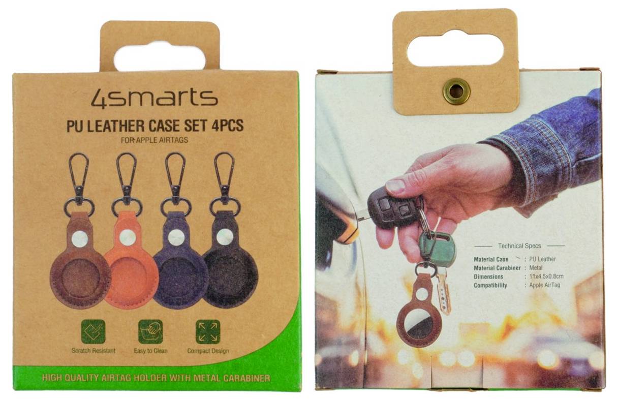 Balení '4smarts sada pouzdra PU kůže 4KS pro Apple Airtags' zobrazuje pouzdra s karabinami. Na pravé straně je vidět osoba držící klíče s Airtagsem připevněným v kožená pouzdru.