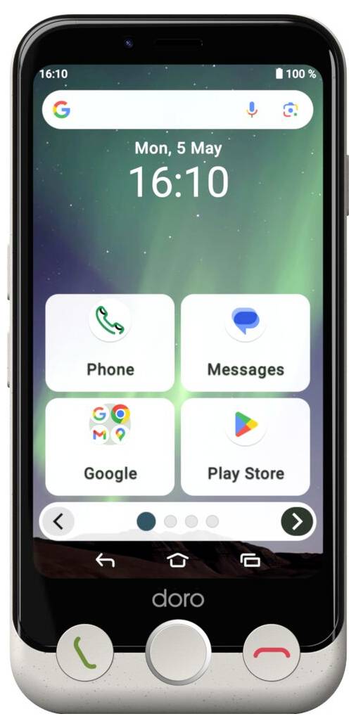 Chytrý telefon s velkými ikonami na obrazovce pro „Telefon", „Zprávy", „Google" a „Play Store" s vybraným datem pondělí 5. května.