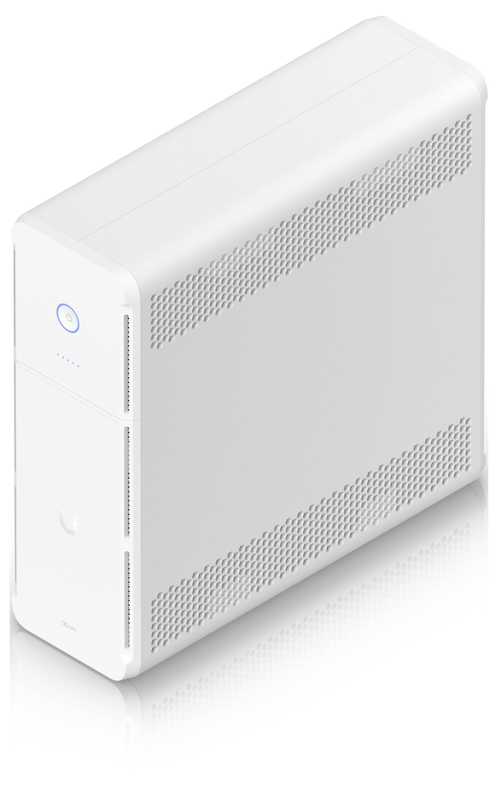 Zadní pohled na bílý přepěťový filtr nebo záložní zdroj s více střídavými zásuvkami, dvěma porty Ethernet, sokettem pro napájení a tlačítkem pro resetování.
