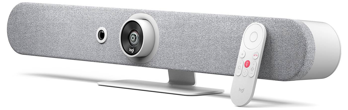 Šedá Logitech kamera se zvukový panel pro videokonference s stolním stojánem a bílým dálkovým ovladačem.