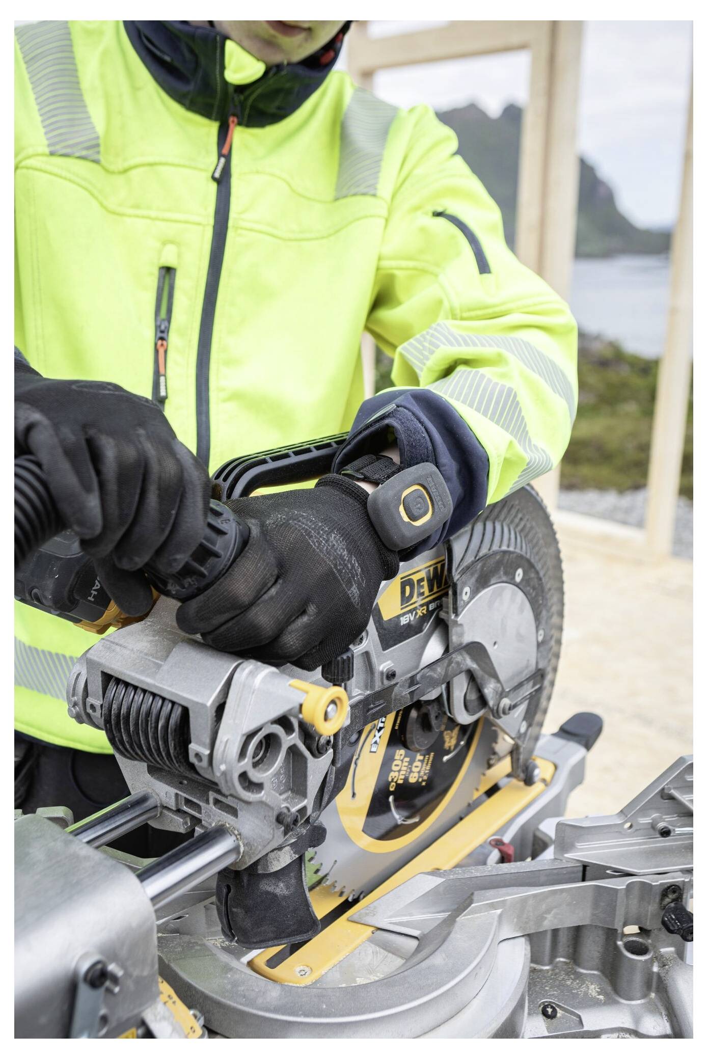 DEWALT DCS782N akumulátorová panelová pila, bez akumulátoru, bez nabíječky-18