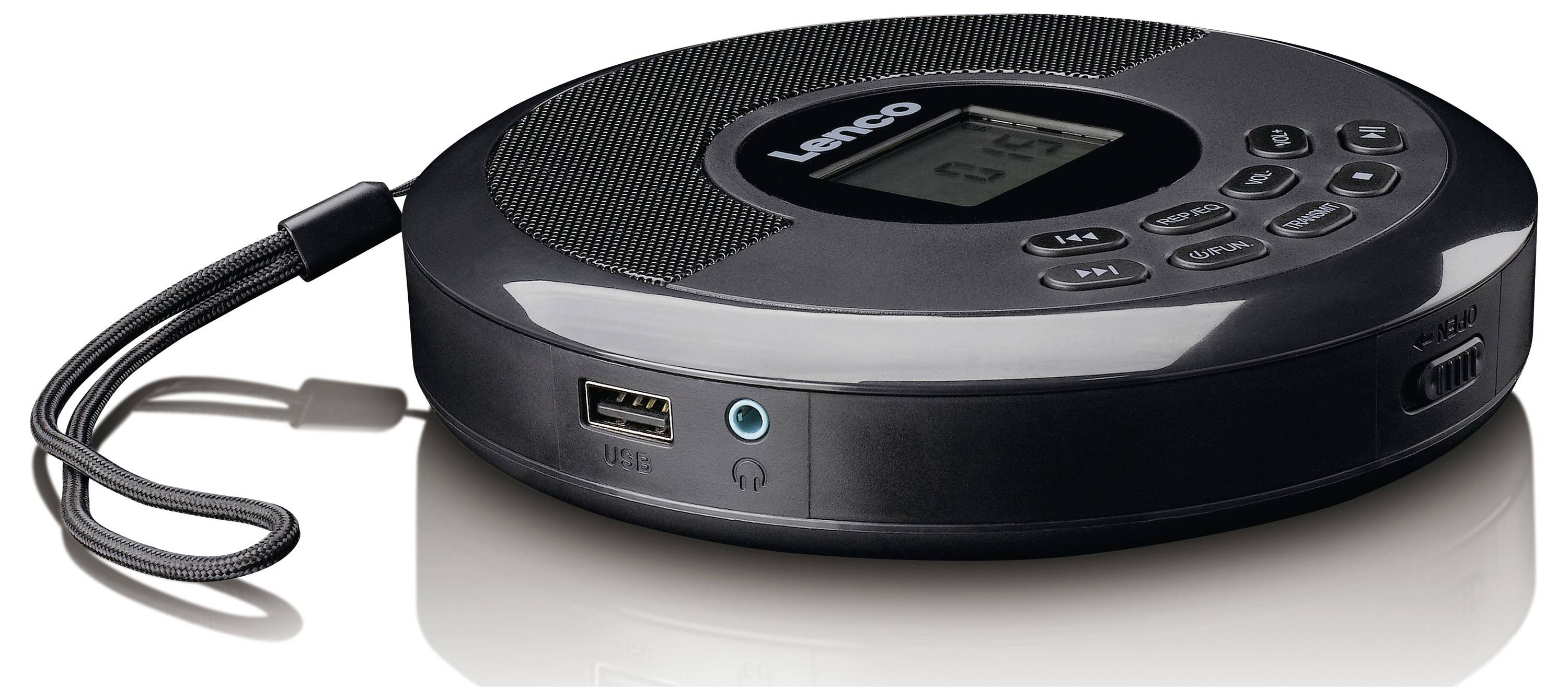 Černý přenosný přehrávač CD s digitálním displejem, ovládacími tlačítky, porty USB a sluchátky, umístěný na reflektující ploše.