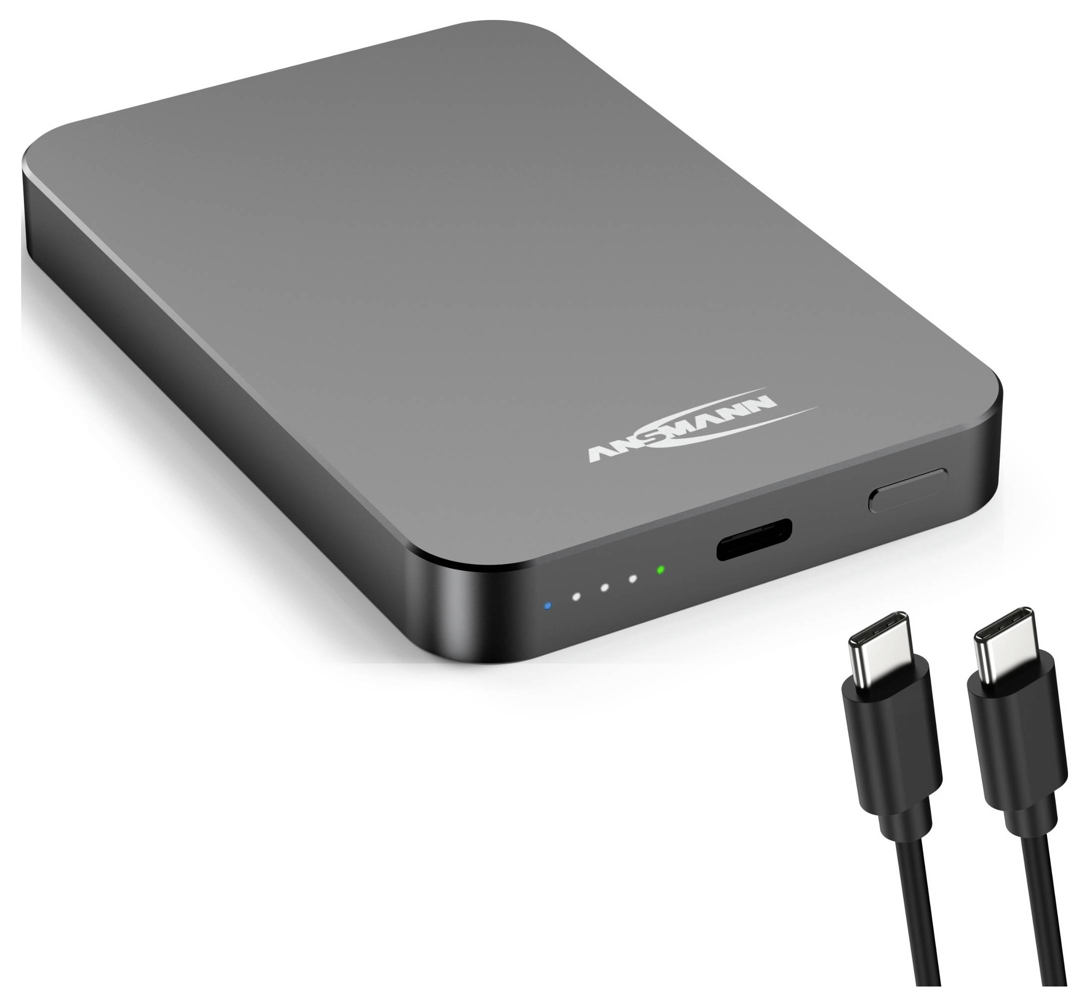 Přenosná powerbank s portem USB-C, indikačními světly napájení a přiloženým kabelem USB-C zobrazená na bílém pozadí.