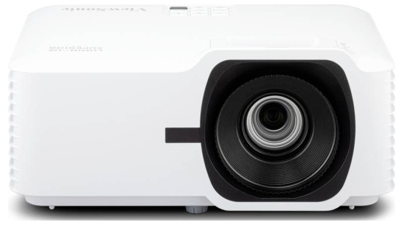 Bílý projektor s velkým objektivem, pohled zepředu, určený pro prezentace a domácí kino.