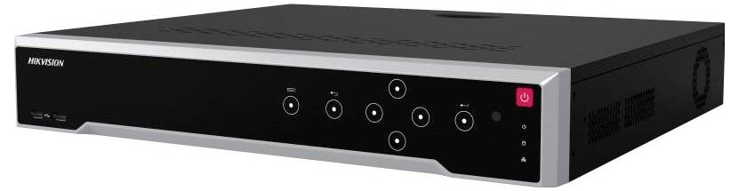 Černý bezpečnostní záznamník Hikvision DVR/NVR s přední displejí, ovládacími tlačítky, indikátory stavu a červeným tlačítkem pro napájení.