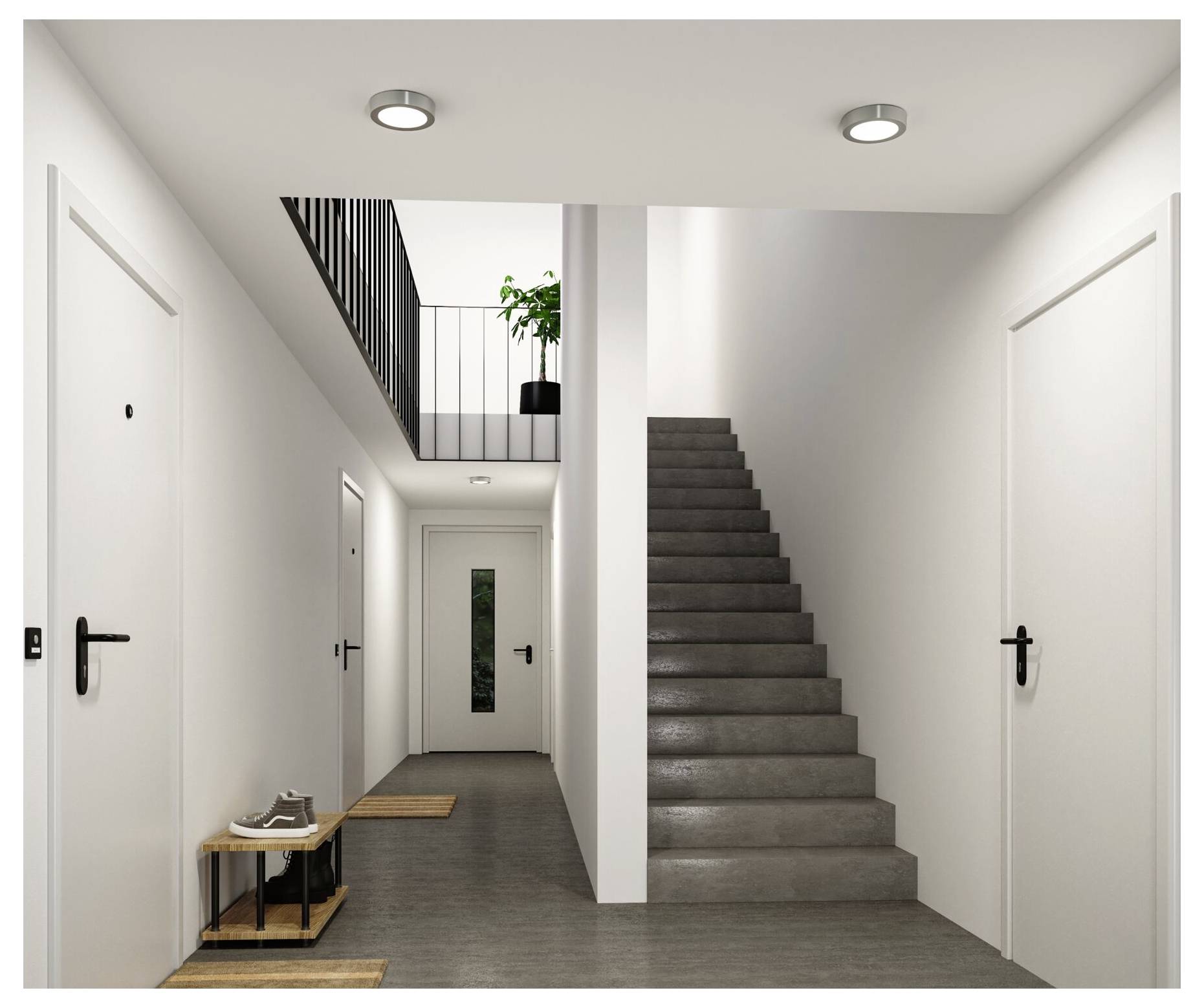 Minimalistická vstupní hala s bílými dveřmi, šedou podlahou, centrálním schodištěm a malou lavicí; balkon a rostlina viditelné nahoře.