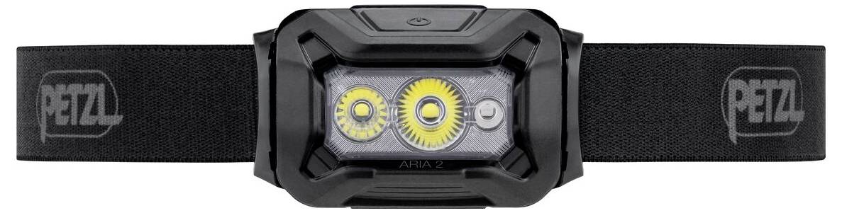 Černá čelovka Petzl se dvěma jasně žlutými LED světly na nastavitelném pásku, zobrazená zepředu na bílém pozadí.