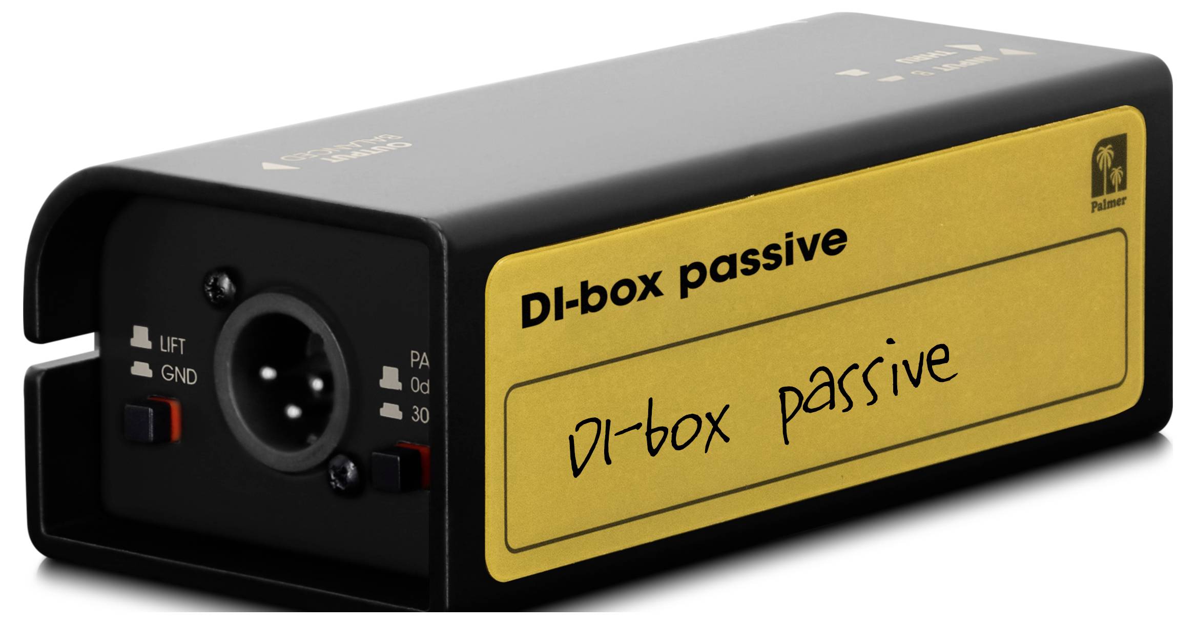Černá pasivní DI-box audio adaptér se vstupem XLR a přepínačem lift/ground na přední straně, žlutý štítek „DI-box pasivní" na boku.
