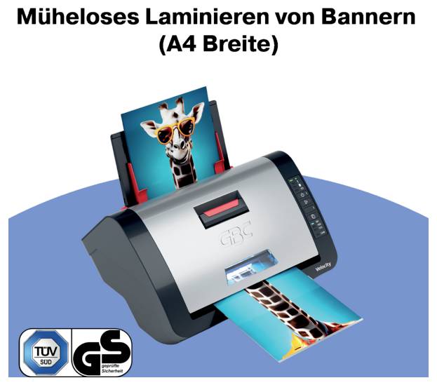 Propagační obrázek laminátoru GBC laminujícího banner A4 s německým nadpisem "Müheloses Laminieren von Bannern (A4 Breite)".