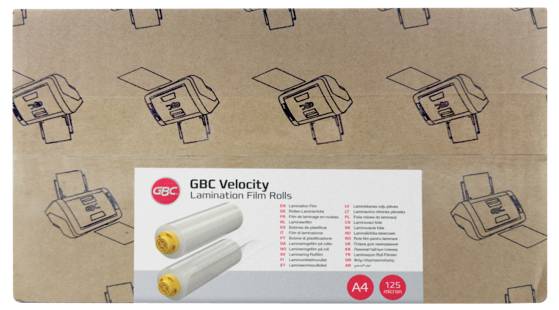 Roli laminovacího filmu GBC Velocity v krabici na kartónové přepravní krabici vytištěné s opakujícím se vzorem tiskáren.