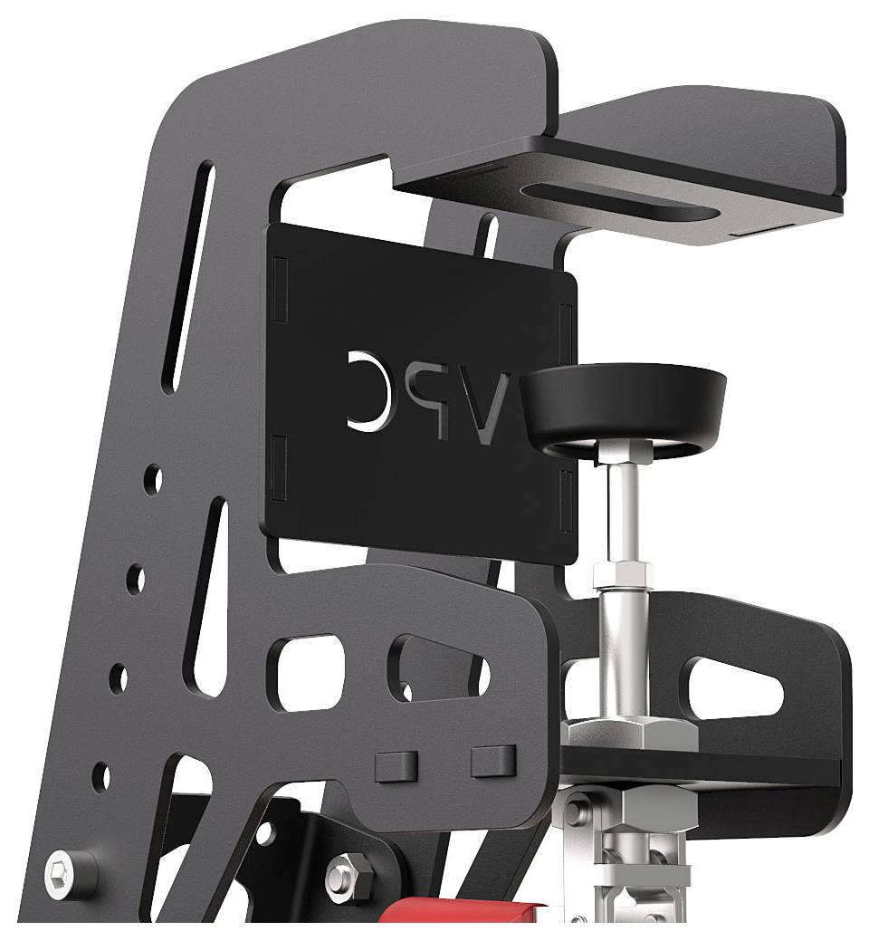 Detailní pohled na černou nastavitelnou kovovou montážní konzolu se drážkami, šrouby a ústředním upínacím mechanismem na bílém pozadí.