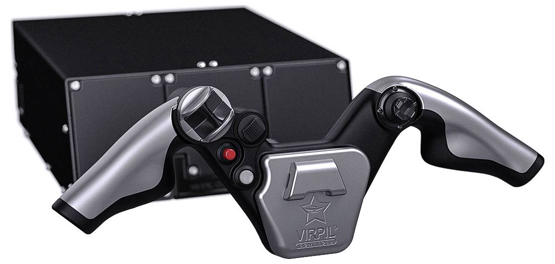 Detailní záběr na ovladač joysticku letového simulátoru se dvěma úchyty pro ruce a středovým panelem tlačítek, zobrazeným před černou hardwarovou skříní.