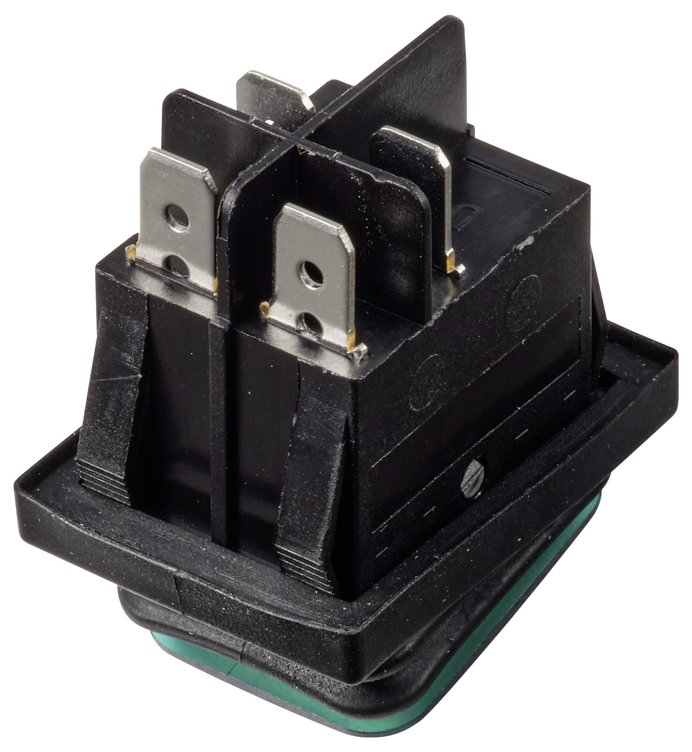 Černý elektrický spínač se čtyřmi kovovými svorkami na černé plastové základně, zobrazený izolovaně na bílém pozadí.