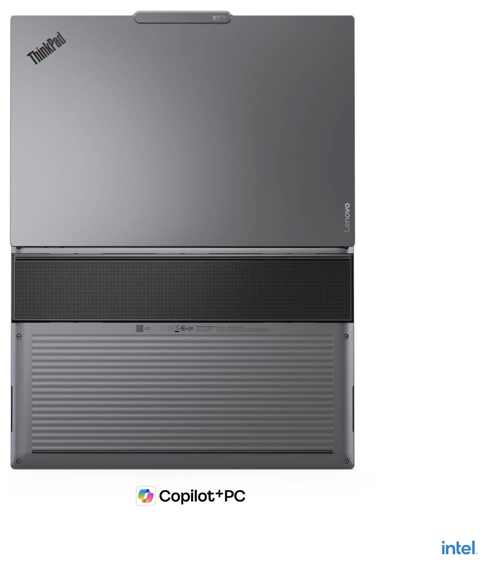 Zadní pohled na šedý notebook Lenovo ThinkPad s označením Copilot+ PC a Intel brandingem zobrazeným pod ním.