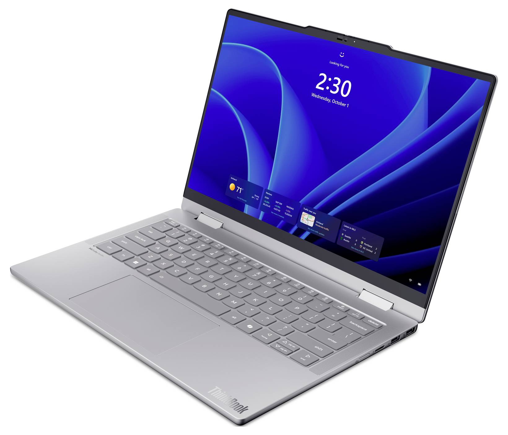 Stříbrný laptop v režimu stanu s 360stupňovým závěsem, na kterém je zobrazen modrý zámek Windows v 2:30.