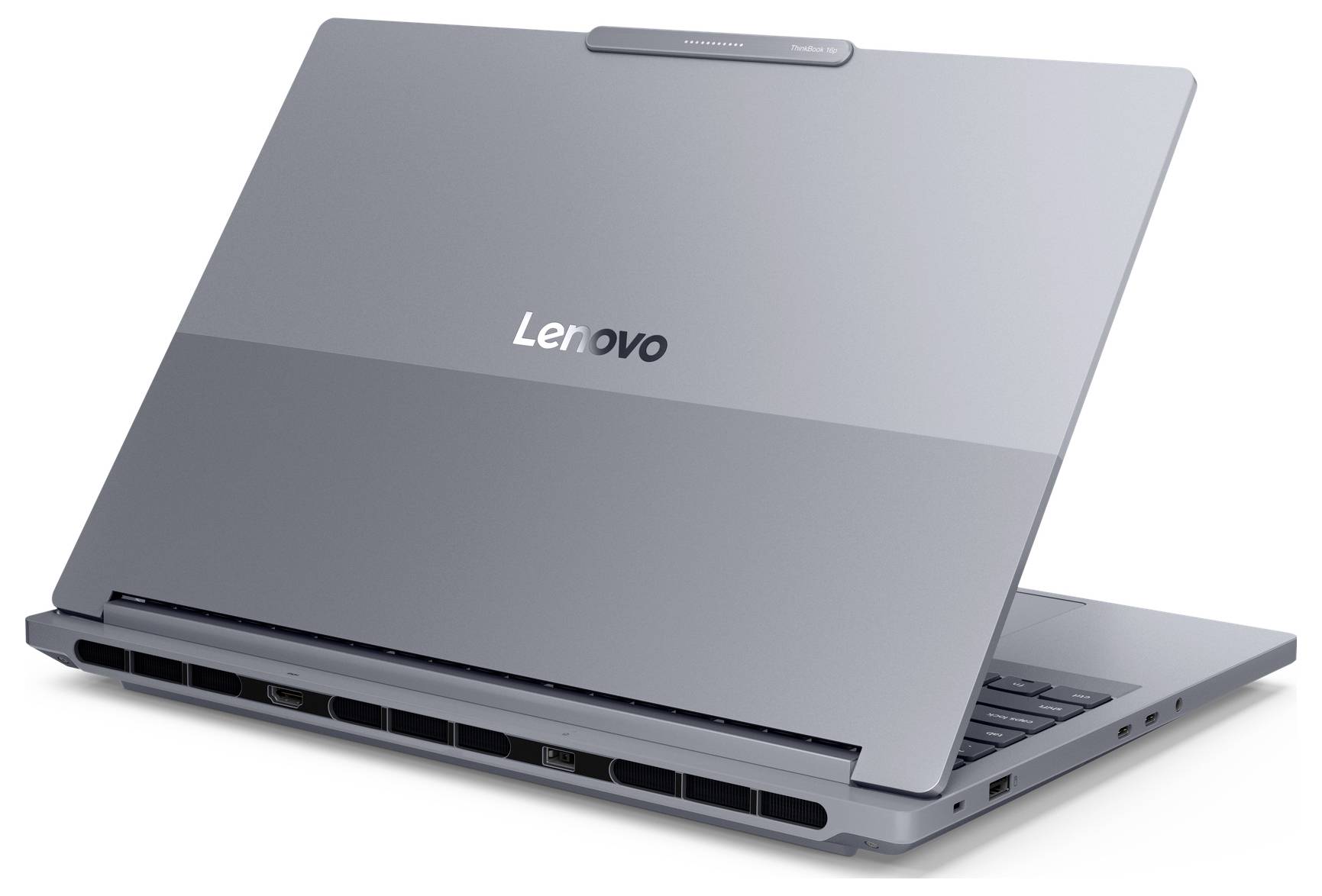Uzavřený šedý laptop Lenovo zobrazený zezadu, s krytem nakloněným otevřeným a logem Lenovo vycentrovaným na obalu.