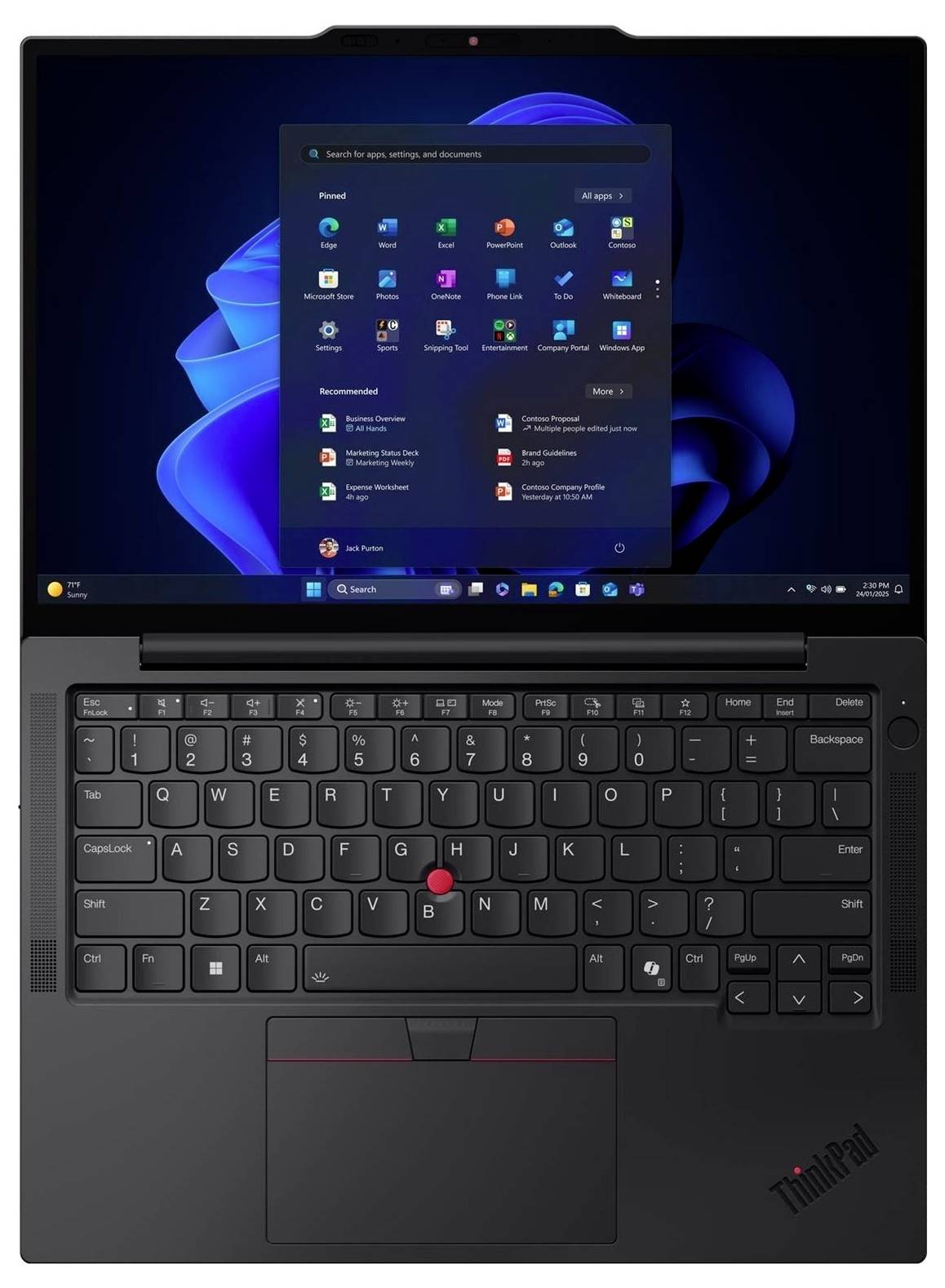Lenovo ThinkPad notebook se otevřeným obrazovkou s desktopem Windows 11 a nabídkou Start na obrazovce, nad černou klávesnicí a touchpadem.