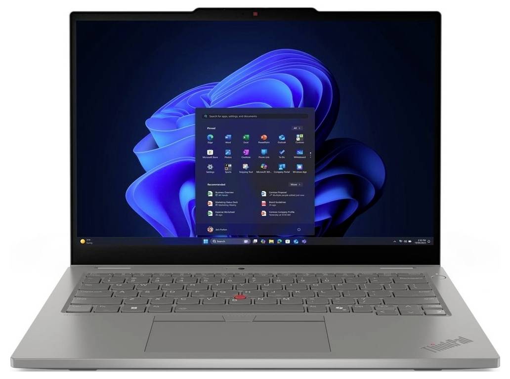 Stříbrný notebook Lenovo ThinkPad zobrazující plochu Windows 11 s otevřenou nabídkou Start na obrazovce.