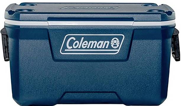 Modrý chladící box Coleman s šedým víkem a černými postranními rukojeťmi, zobrazen v přední pohlede.