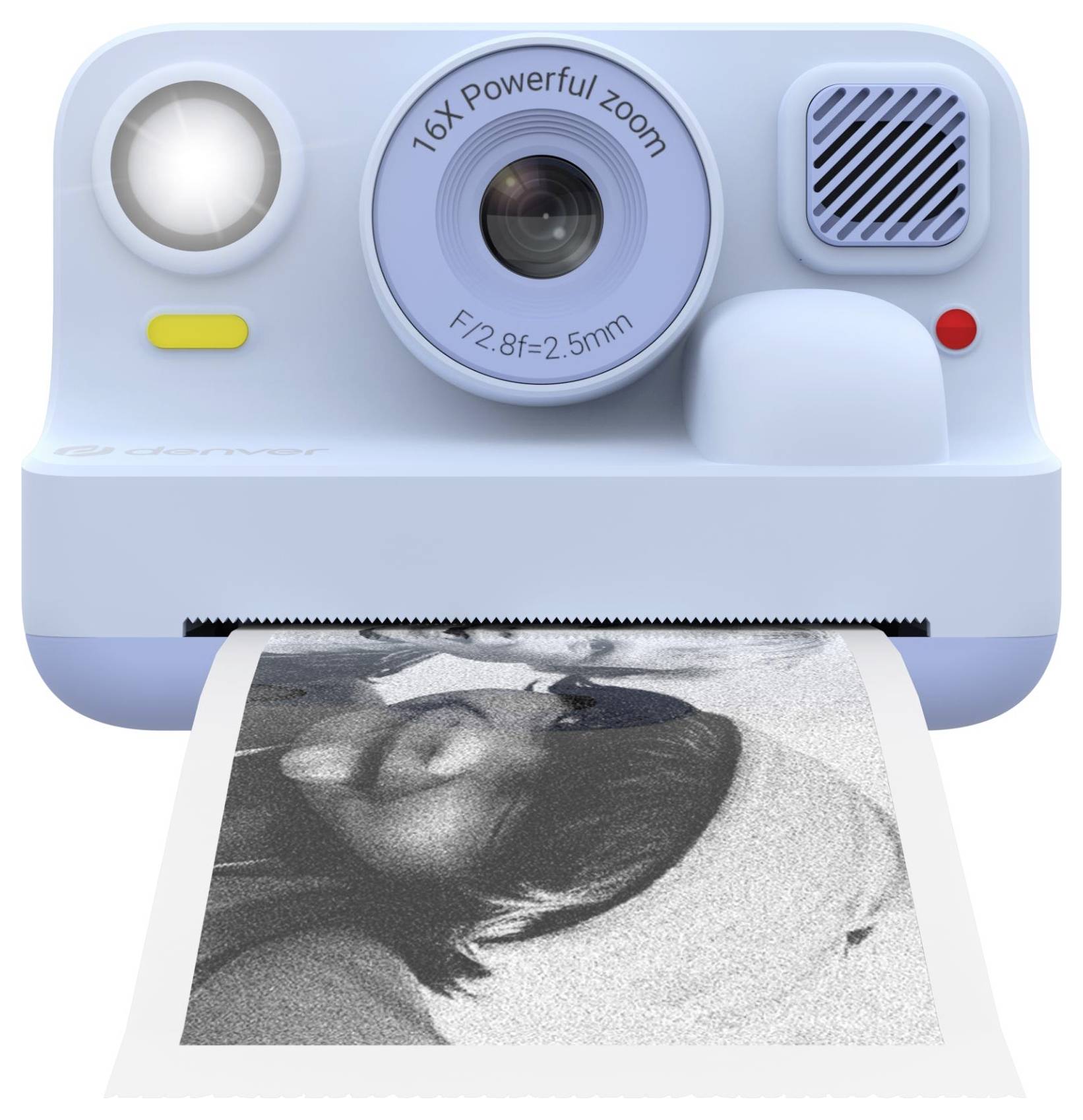 Modrý instantní fotoaparát tiskne černobílou fotografii usmívající se ženy