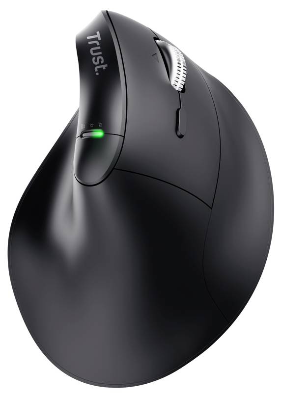 Černá ergonomická bezdrátová myš Trust se zeleným stavovým indikátorem a stříbrným kolečkem pro posun, zobrazena na bílém pozadí.