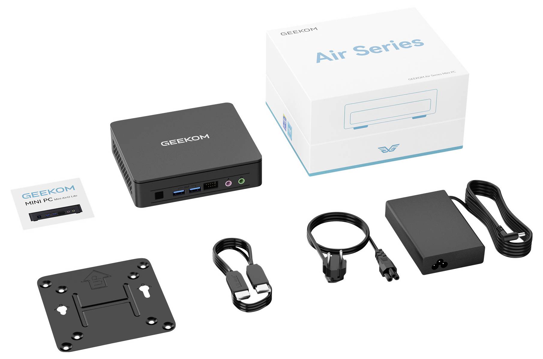 Obsah balení produktu pro mini PC řady GEEKOM Air:<br>mini PC, krabice, napájecí adaptér, kabely, montážní deska a kartu rychlého startu.