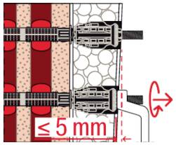 Diagram zobrazující dva kabely/konektorové sestavy s červenou přerušovanou hranicí a popiskem '≤ 5 mm' označujícím maximální vzdálenost nebo vyčnívání.