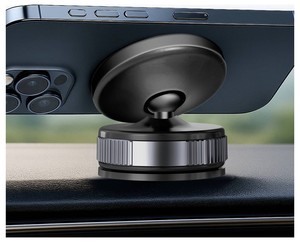 Smartphone připevněný na magnetickém držáku na přístrojové desce, zobrazující zadní stranu telefonu s objektivy fotoaparátu.