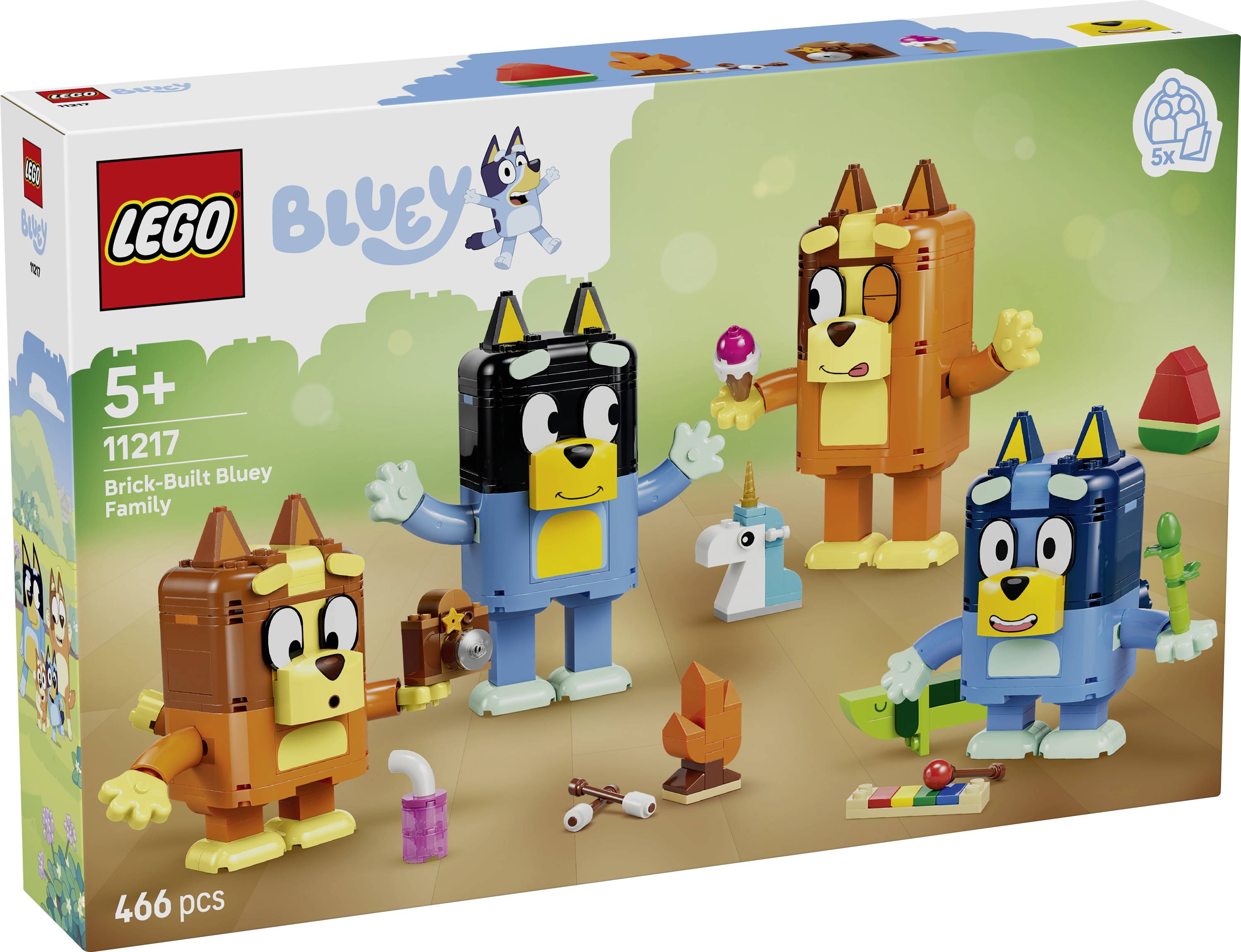 LEGO Bluey stavebnice Modré rodiny - sada s čtyřmi postavitelými postavičkami, věk 5+, 466 dílků, sada 11217.