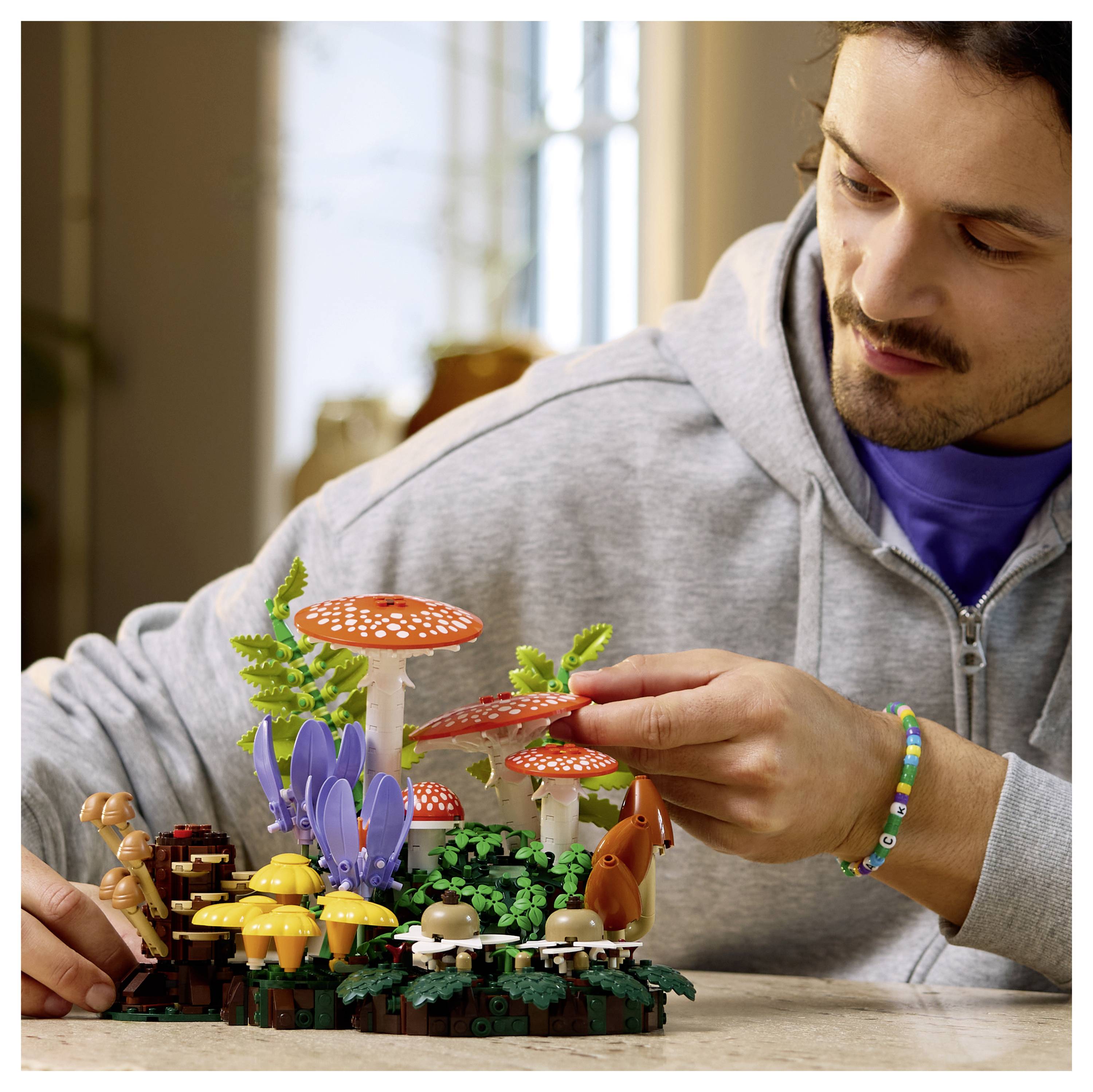 11505 LEGO® Botanicals™ Lesní houby Botanicals; sada se muchomůrkami LEGO a LEGO kostkami pro dospělé přírodní fanoušky-3