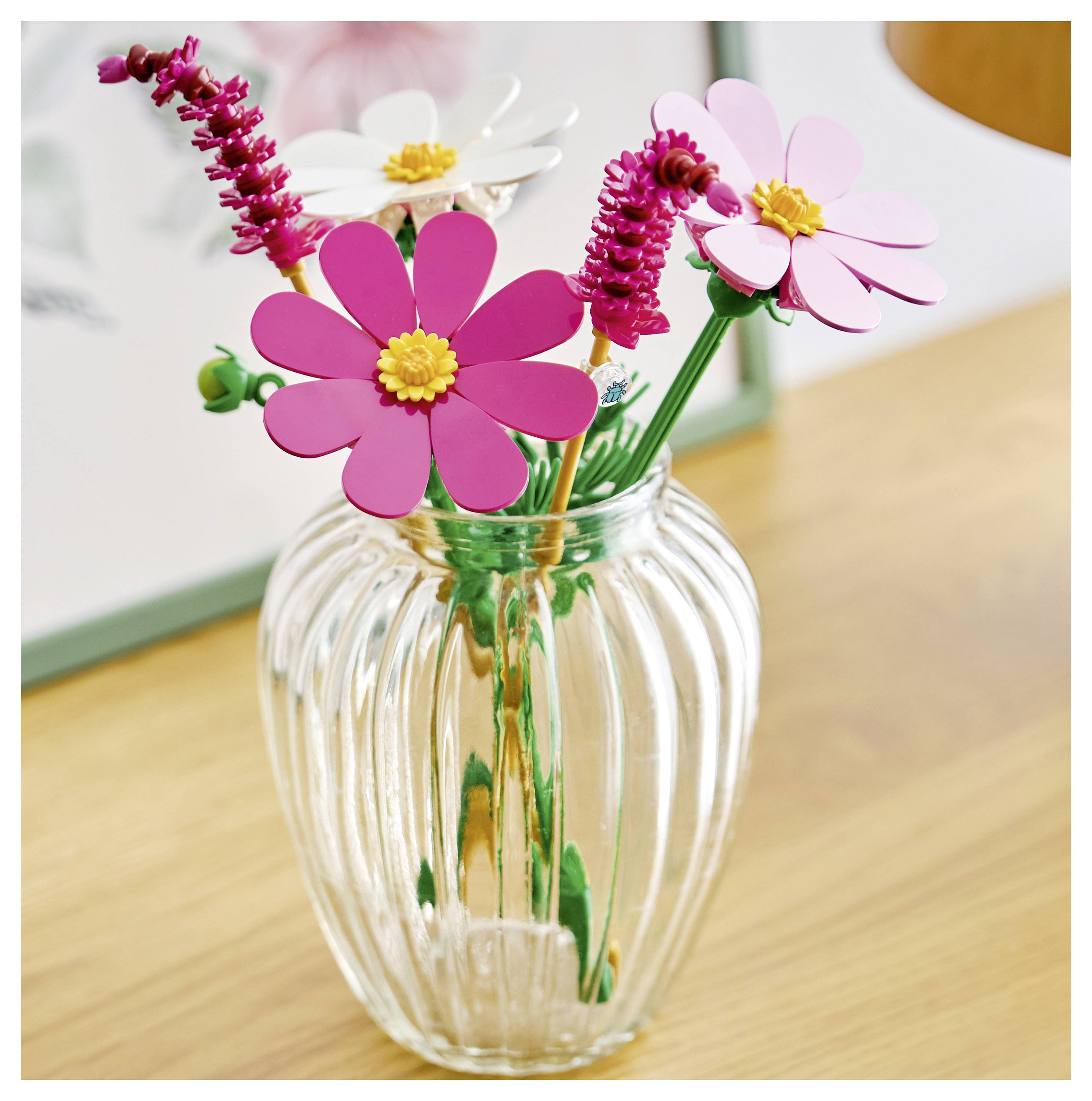 11514 LEGO® Botanicals™ Zahradní truhlík z 3 kosmetiky a 2 trajekty pružných štětin-6
