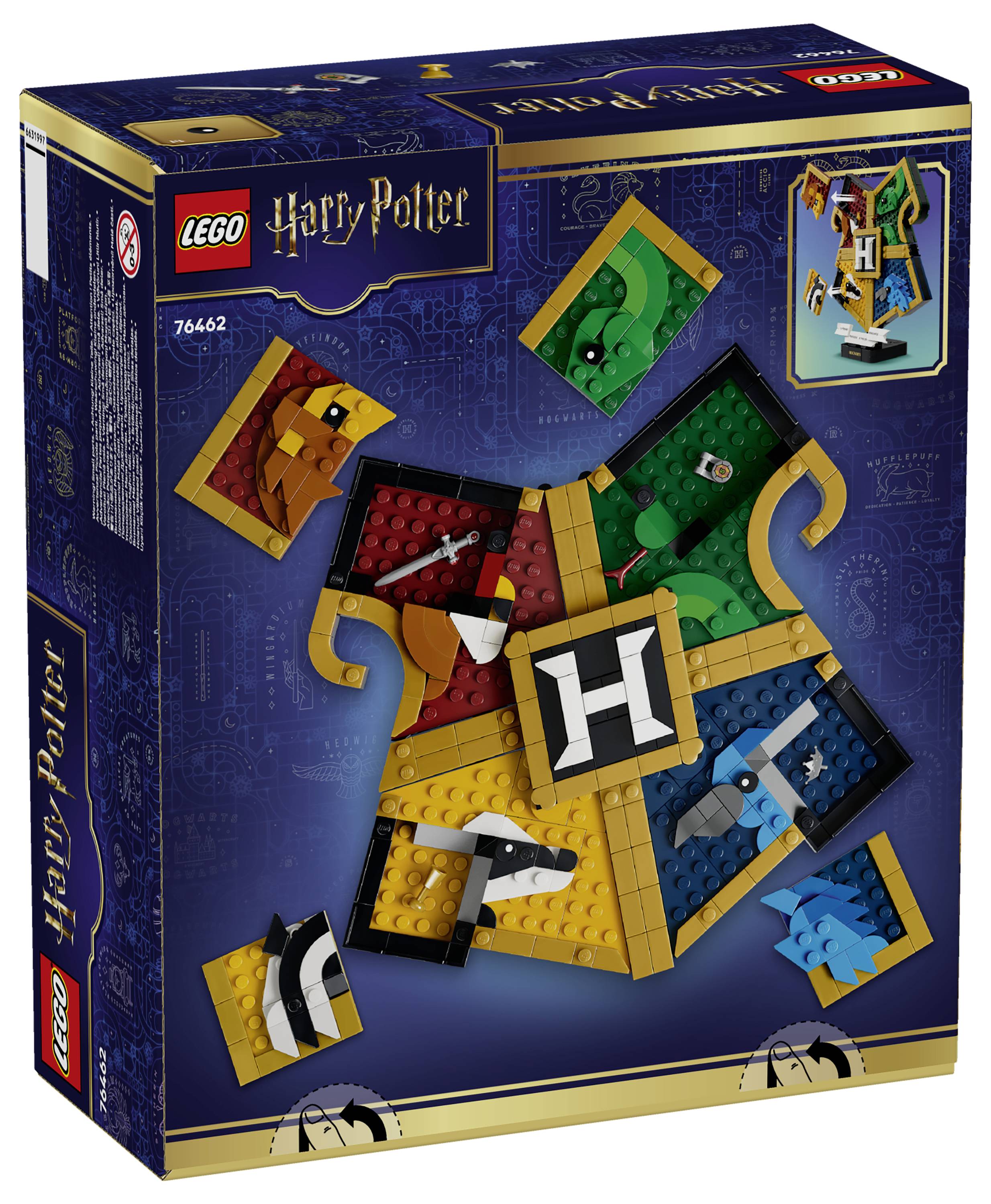 LEGO Harry Potter sada v krabici pro mozaiku erbu Bradavic se čtyřmi barvami domů a díly se znaky na tmavě modré krabici.
