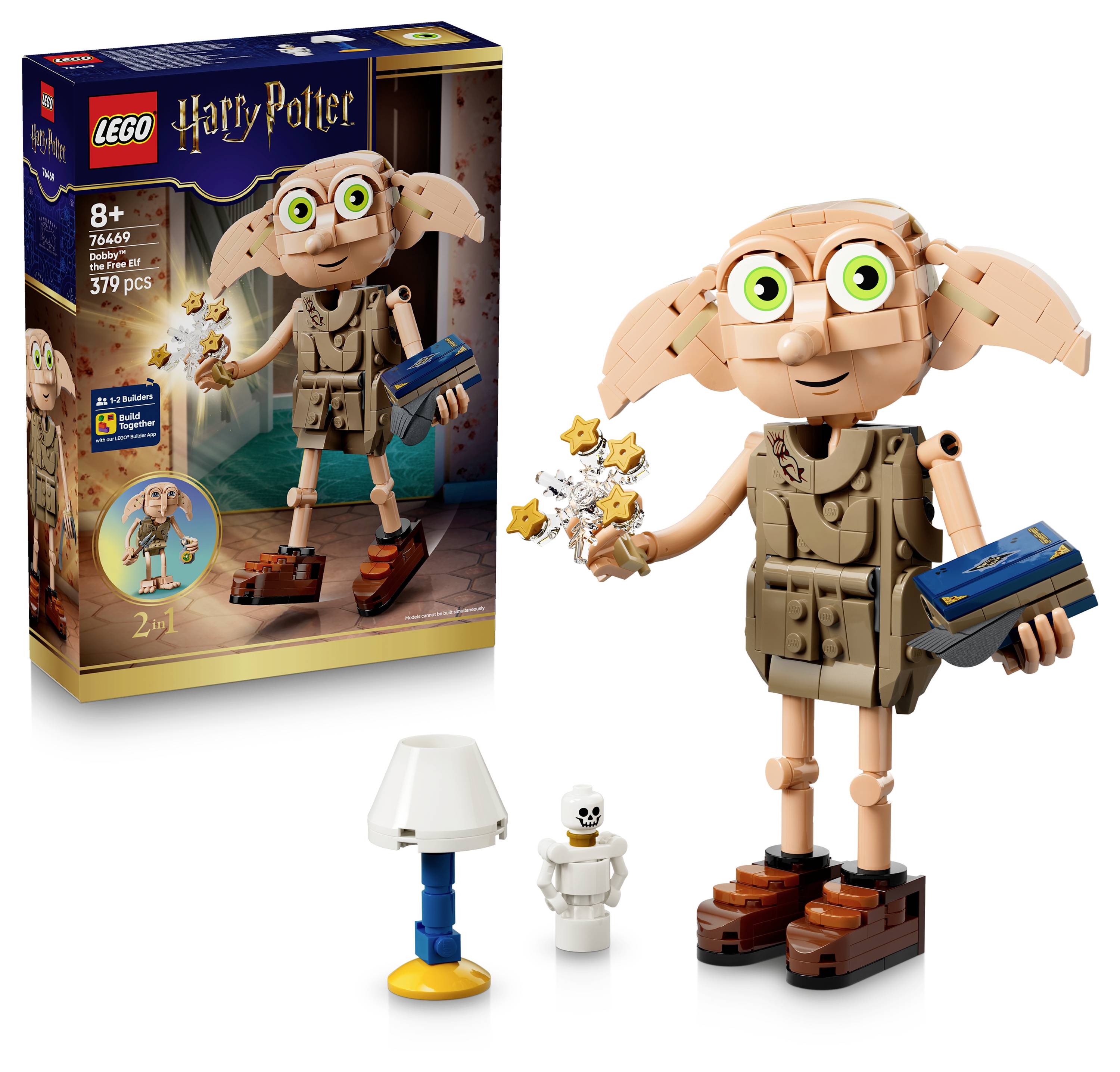 Figurka LEGO Harry Potter Dobbyho s hůlkou, knihou, lampou a ponožkami jako doplňky vedle krabice sady '8+'.