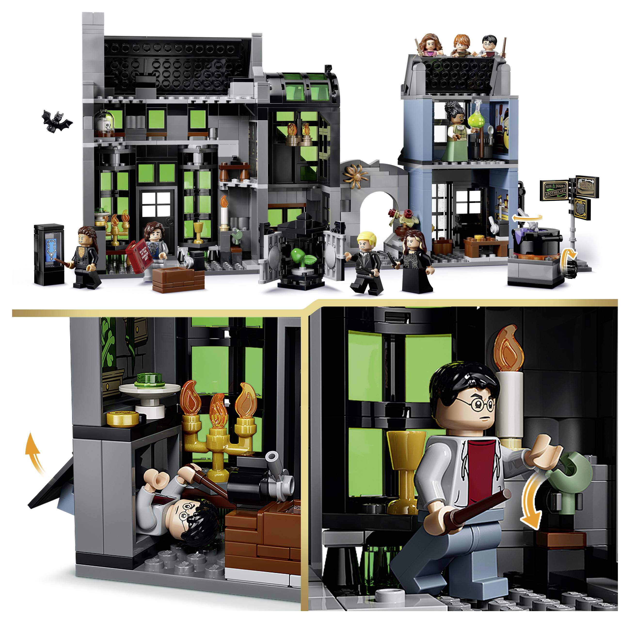 LEGO Harry Potter hrůzostrašná stavebnice budovy s více minifigurkami; vložené detaily zobrazují sraženou postavu pod skříní a Harryho Pottera držícího hůlku vedle zelené postavy.