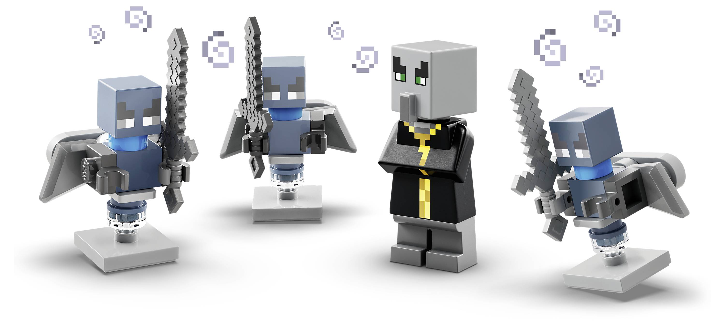 Čtyři postavy ve stylu Minecraftu, včetně jedné postavy v šedém plášti a tří ozbrojených postav v modrých zbrojích drží meče, stojí na podstavcích k vystavení.