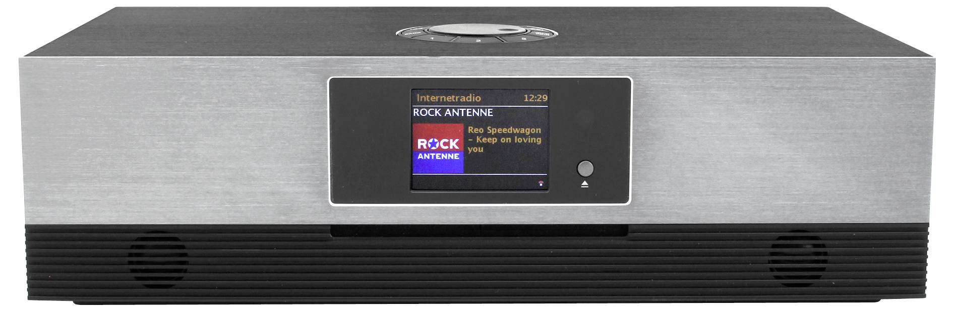Přední pohled na stříbrný a černý internetový radiopřijímač se malým displejem zobrazujícím "ROCK ANTENNE" a informace o stanici.