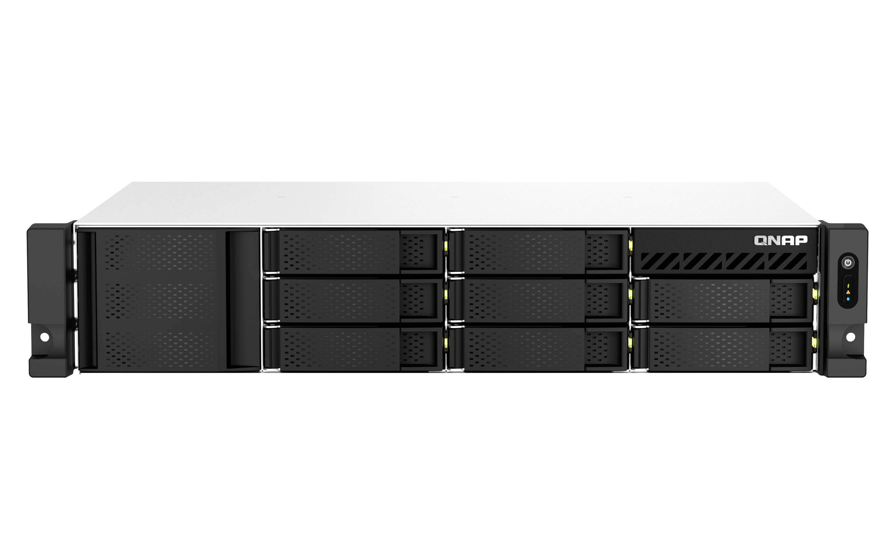 Přední pohled na černý rackmountovací NAS/server QNAP s více přihrádkami na jednotky a stavovými indikátory.