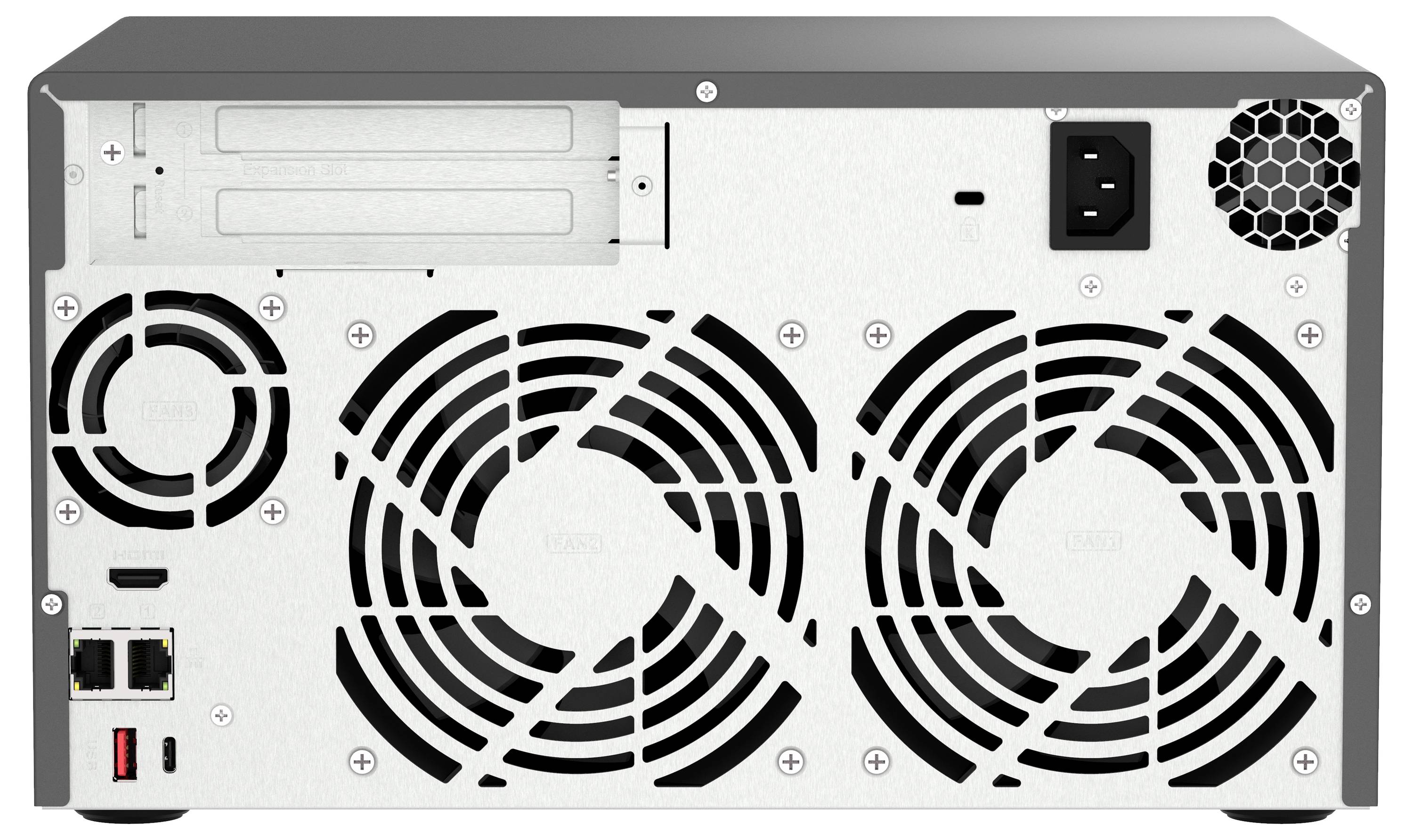 Zadní pohled na desktopovou počítačovou věž zobrazující dva velké chladicí ventilátory, napájecí vstup, větrací mřížku a porty Ethernet a USB.