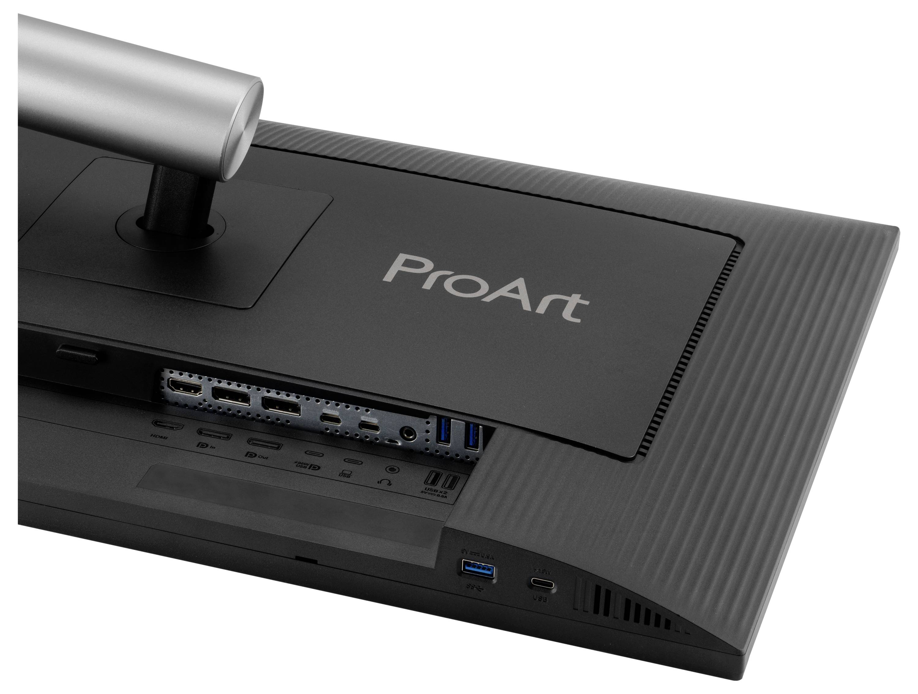 Zadní pohled na monitor ProArt ukazující stojánek, ventilaci a boční/zadní porty včetně připojení USB, HDMI a USB-C.