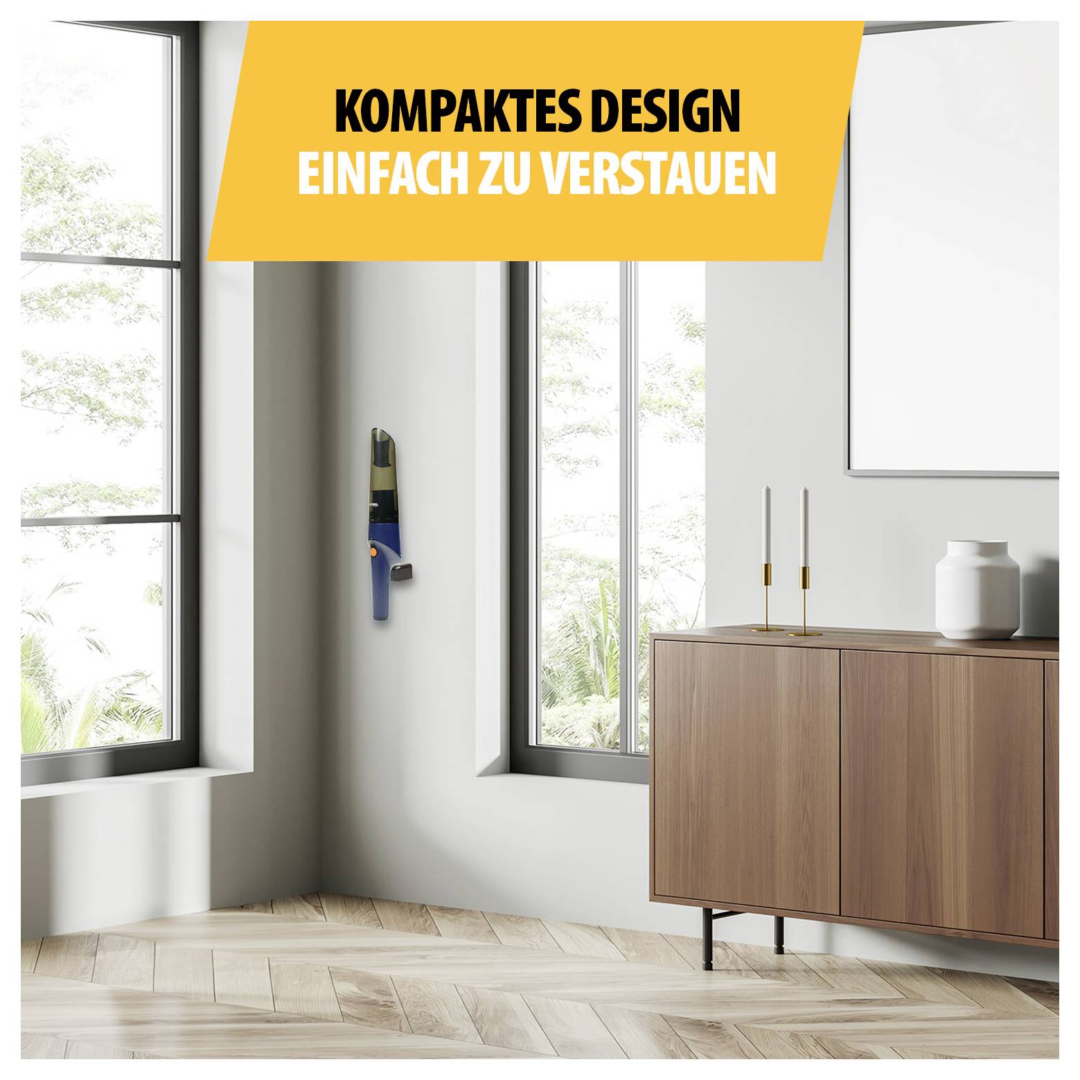 Interiér s nářadím uskladněným u zdi; banner nahoře: 'KOMPAKTNÍ DESIGN SNADNÉ USKLADNĚNÍ'