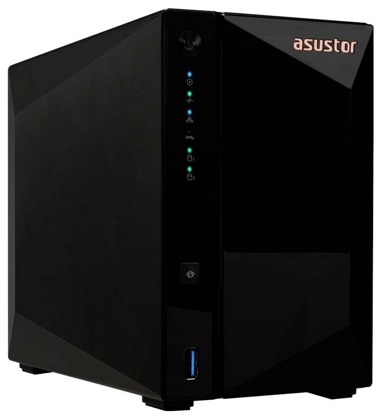 Černé zařízení NAS ASUSTOR s předními stavovými indikátory a USB portem, zobrazené na bílém pozadí.