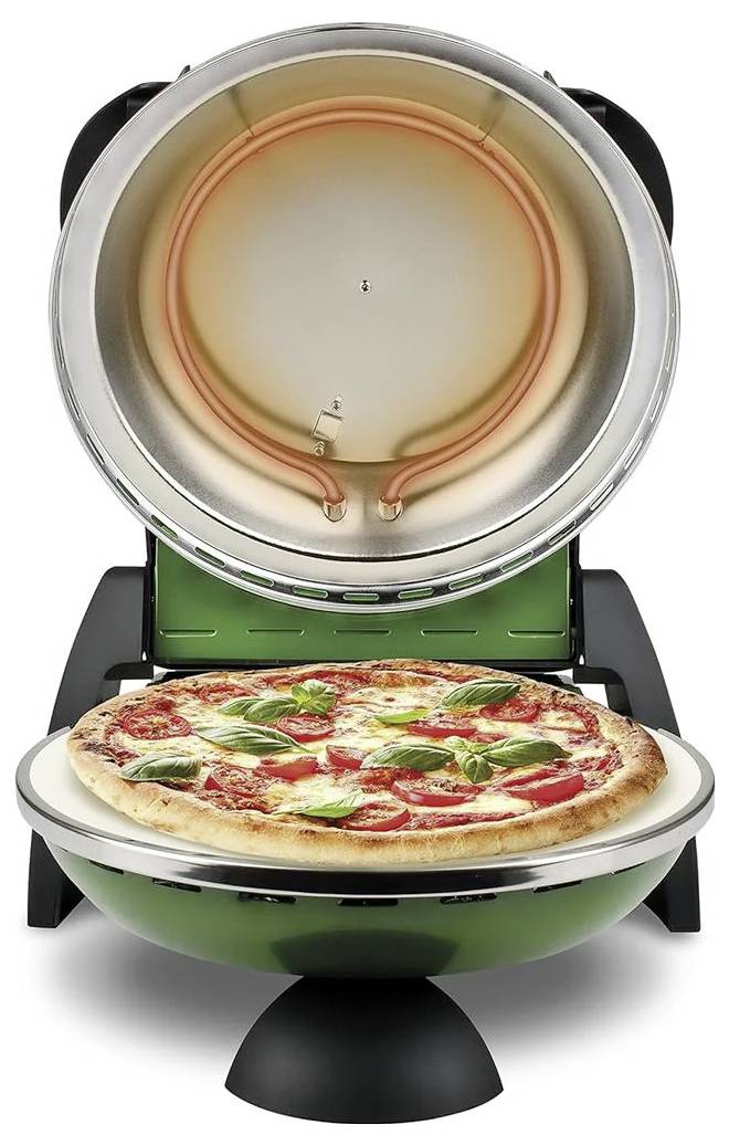 Přenosná elektrická pizzerie s pizzou pečící se na spodním kamenném plátu a topným prvkem viditelným v otevřené horní komoře.