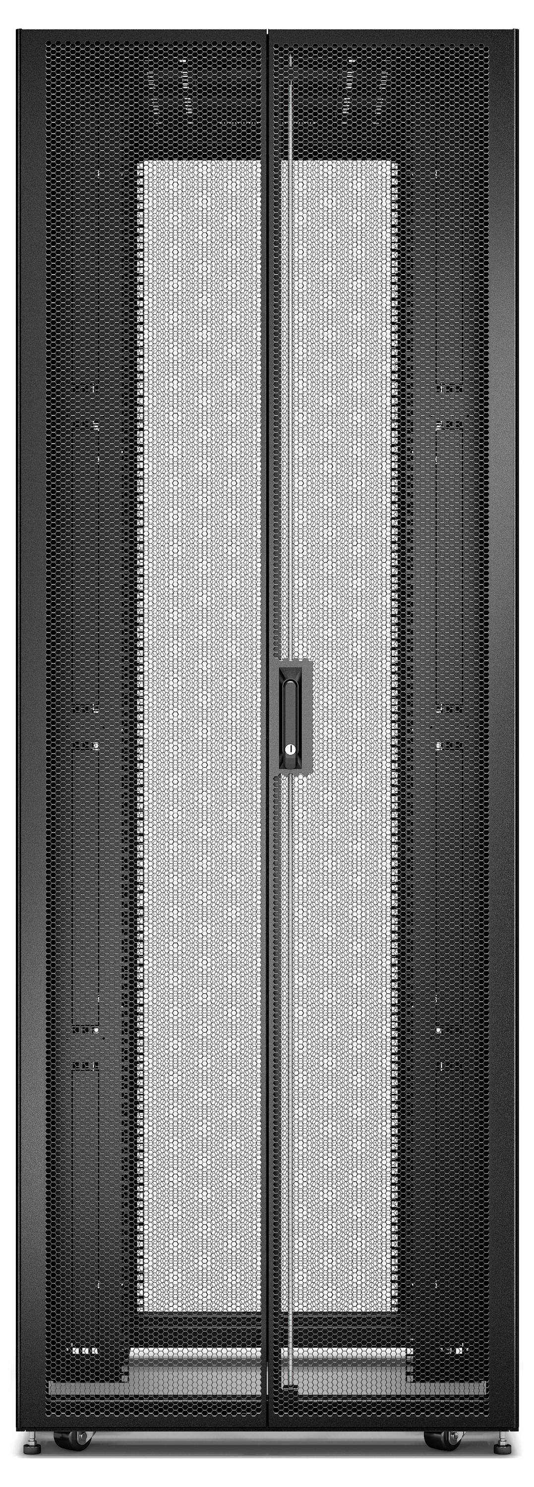 Vysoká černá skříň serverového racku s děrovanými předními dveřmi a centrálním madlem, zobrazená zavřená na neutrálním pozadí.