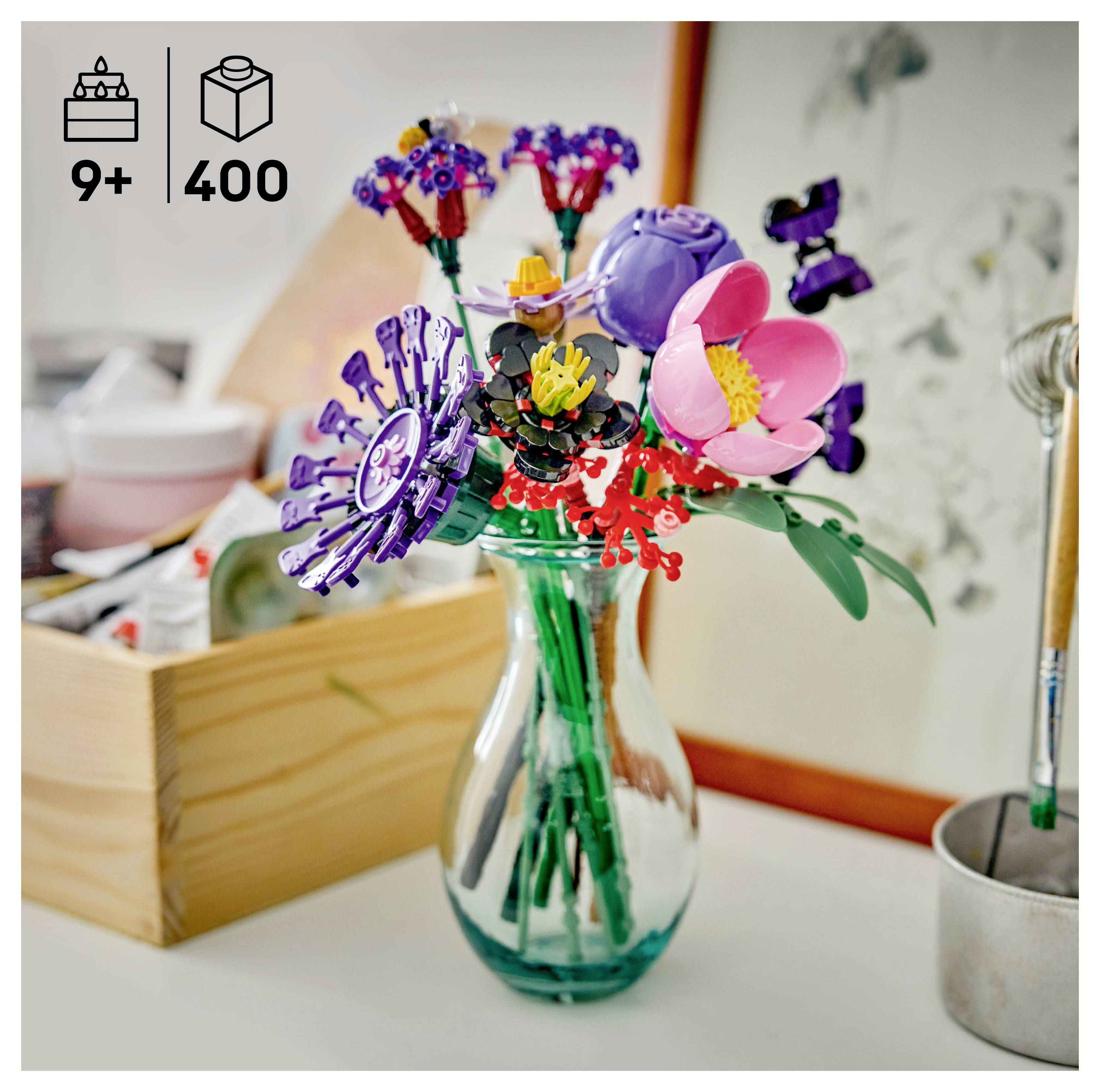 LEGO kytice květin ve skleněné váze, s označením věku 9+ a 400 dílků zobrazeným v levém horním rohu.
