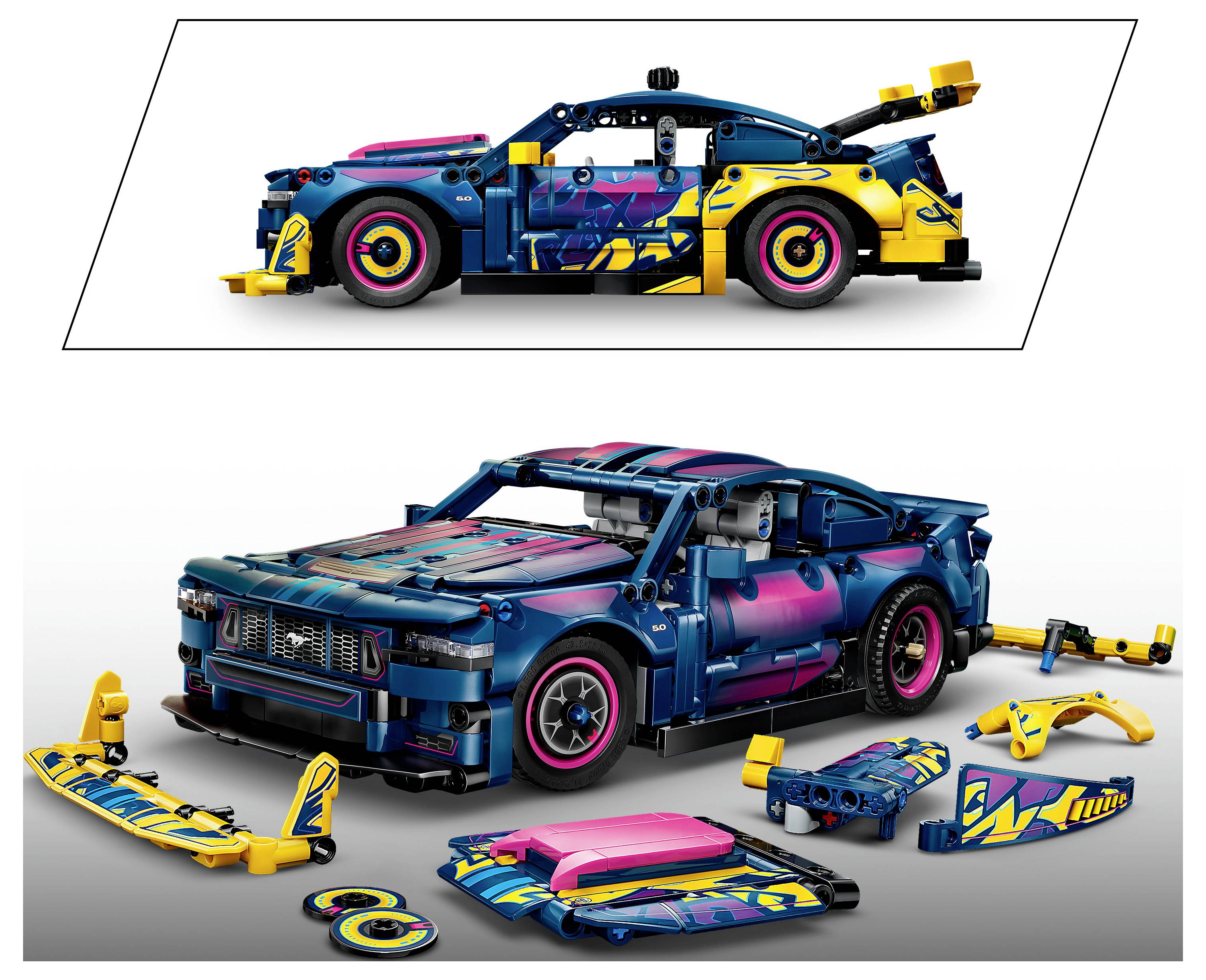 Rozložený pohled na závodní auto ve stylu LEGO v barvách modré, růžové a žluté, zobrazující sleté auto nahoře a jeho rozložené díly dole.