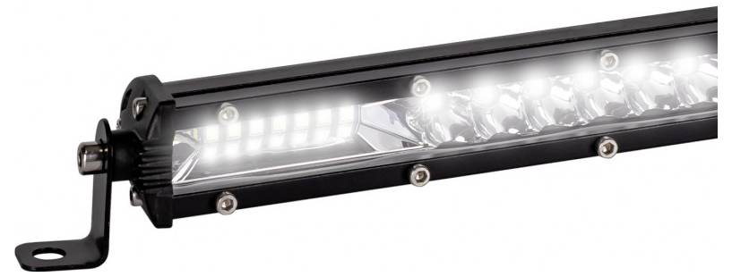 Černá LED světelná lišta s montážní závorkou, zobrazená na bílém pozadí.
