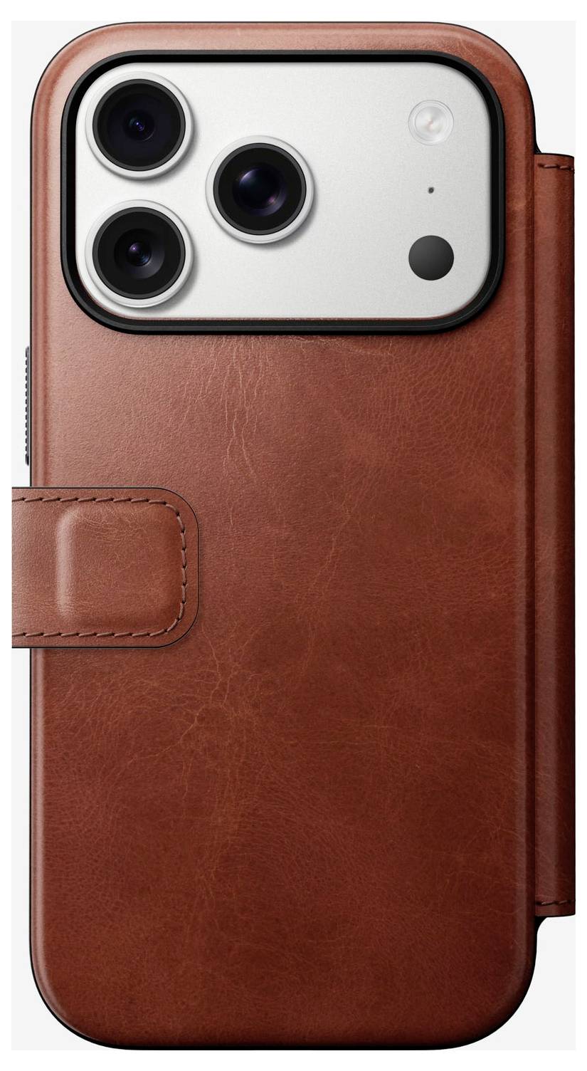 Hnědé kožené pouzdro na telefon se vycoutem na fotoaparát a postranní klopou, zobrazeno zezadu.