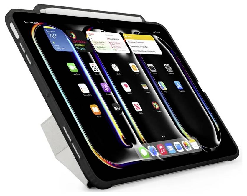 Tablet v černém odolném pouzdře zobrazující domovskou obrazovku iPadu s barevnými ikonami aplikací a widgety, zobrazený v úhlu na bílém pozadí.